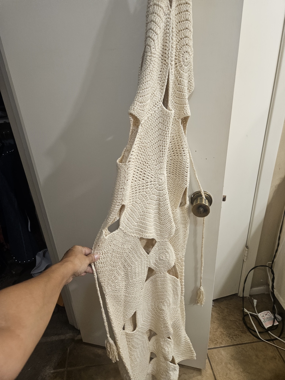 SHEIN Cream Crochet Cutout Halter Maxi Dress Size SMALL - Picture 4 of 4